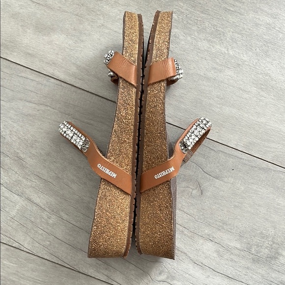 Mephisto Women's Ivana Leather Tan and Silver Sandals - Picture 8 of 8